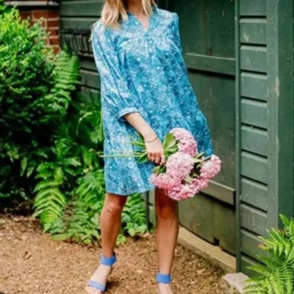 New w Tag: Beverly Drive Cotton Lawn Mini Day Gown with Pockets. Size Small